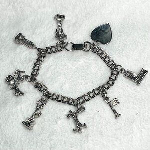 Vintage 1980 Silver Tone Charm Bracelet With Charms 7Inches